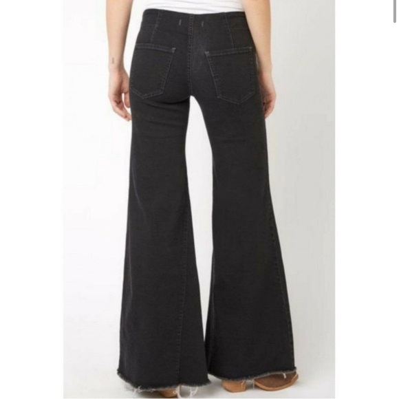 Free People Drapey A Line Pull On  Bell Bottoms Flare Jeans 29 Black ob890046 - Picture 3 of 9
